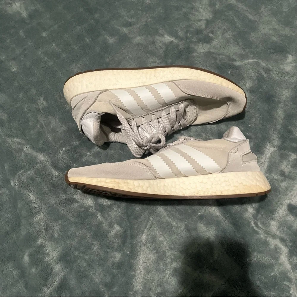 Adidas I-5923 Iniki Runner Cream White Gum B37924 Mens Size 8 Low Top Sneakers
